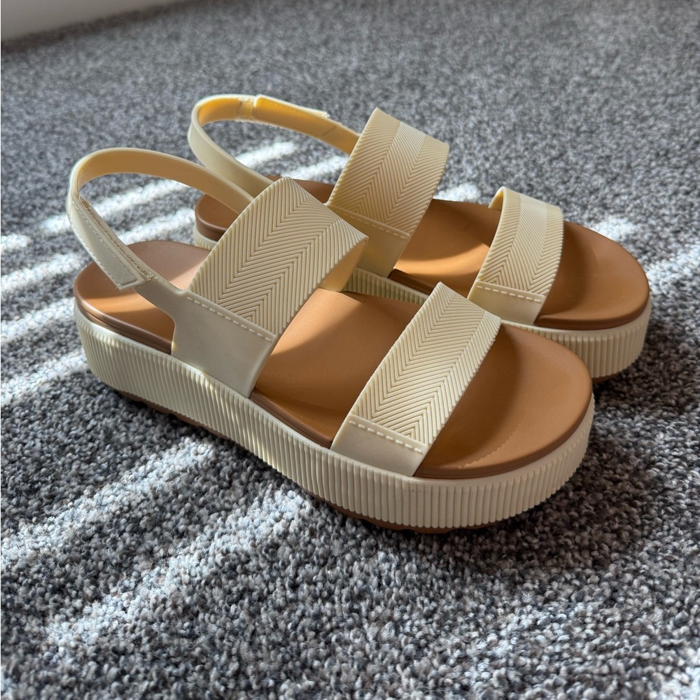 Stylish Cream Platform Sandals